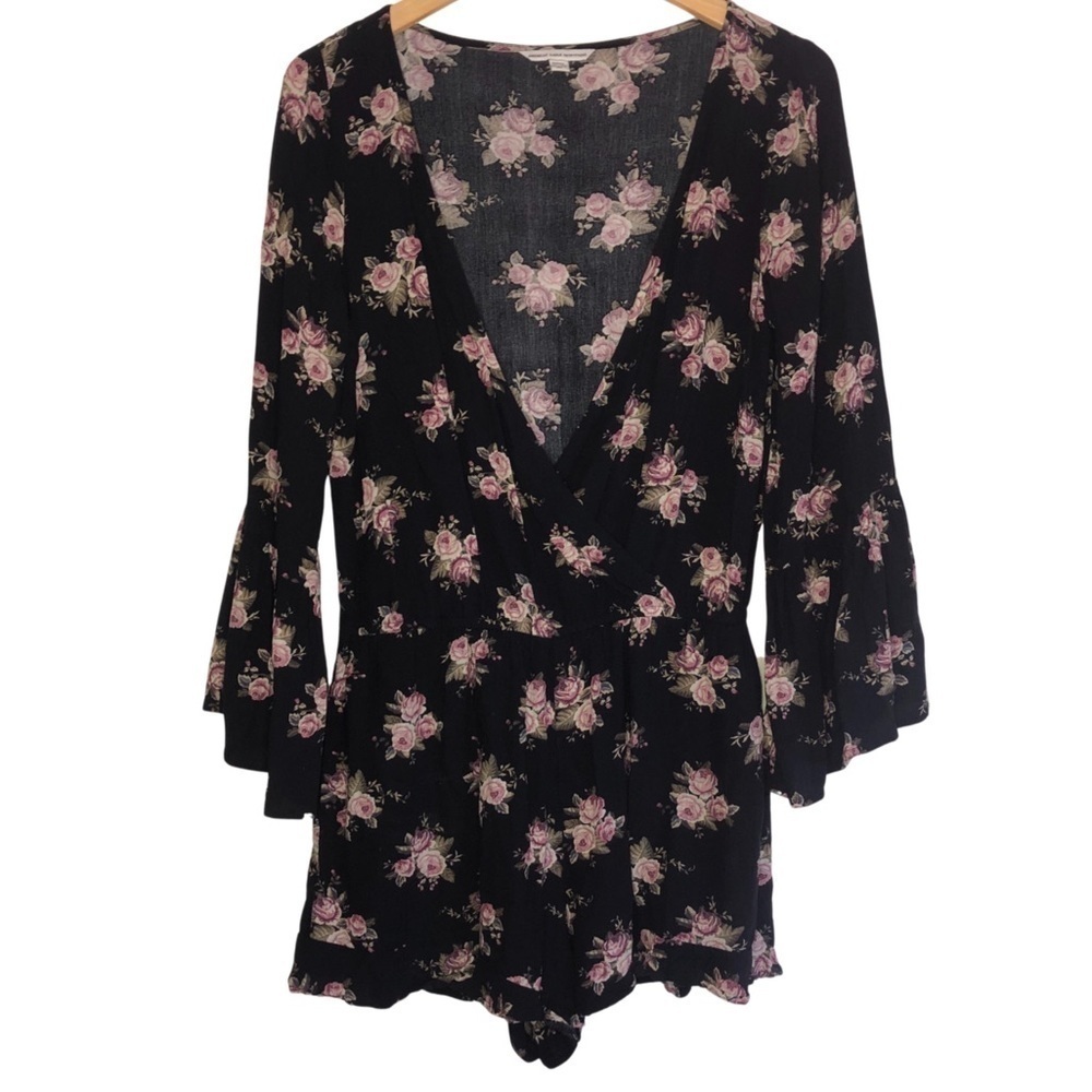 American Eagle Outfitters Bell Sleeved Floral Romper Size Medium